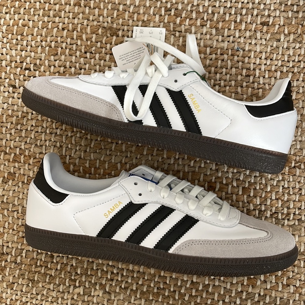 Brand New Adidas SAMBA OG, size 9.5M